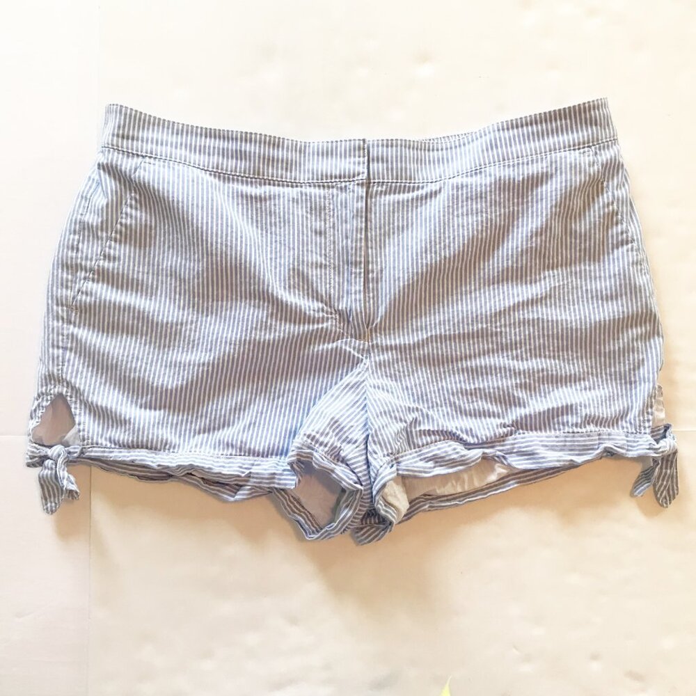 ANN TAYLOR LOFT Blue White Striped Seersucker Side Tie Shorts Womens 10